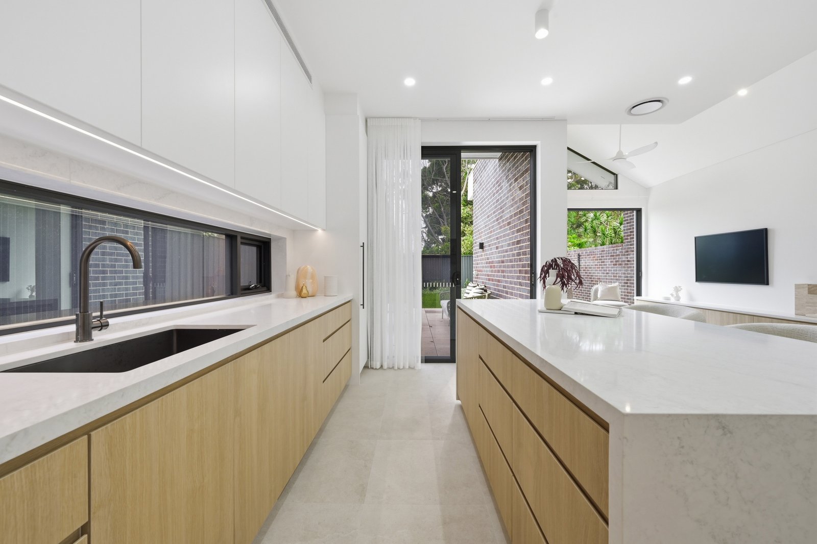 81 Mitchell Street CHIFLEY 8