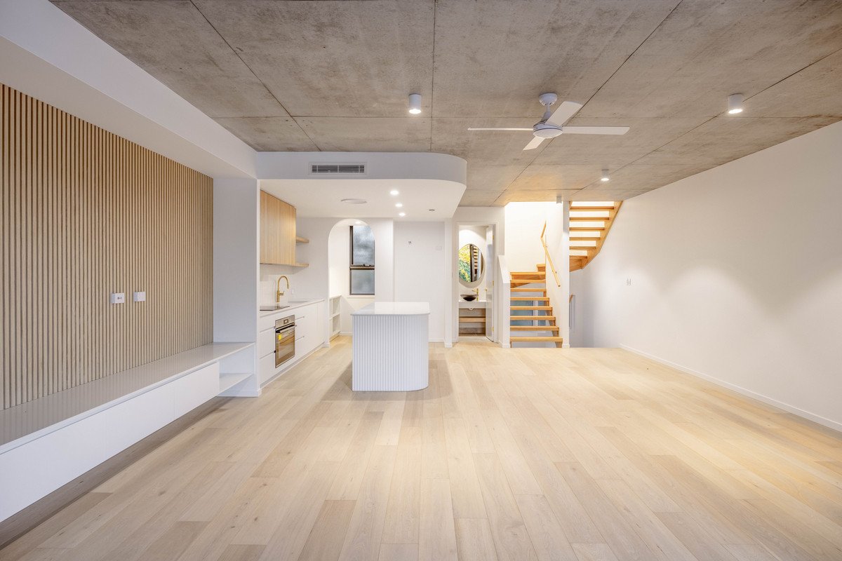 81 Mountain View Avenue Miami 7