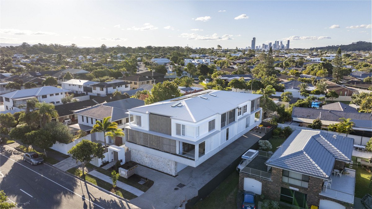 81 Mountain View Avenue Miami 26
