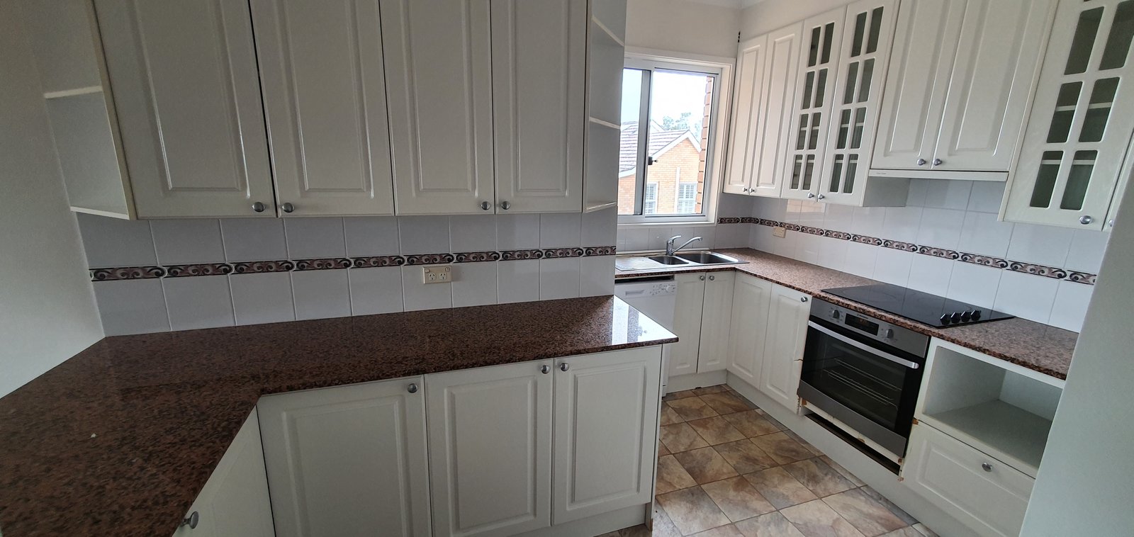 8/1 Rosa Street OATLEY 2