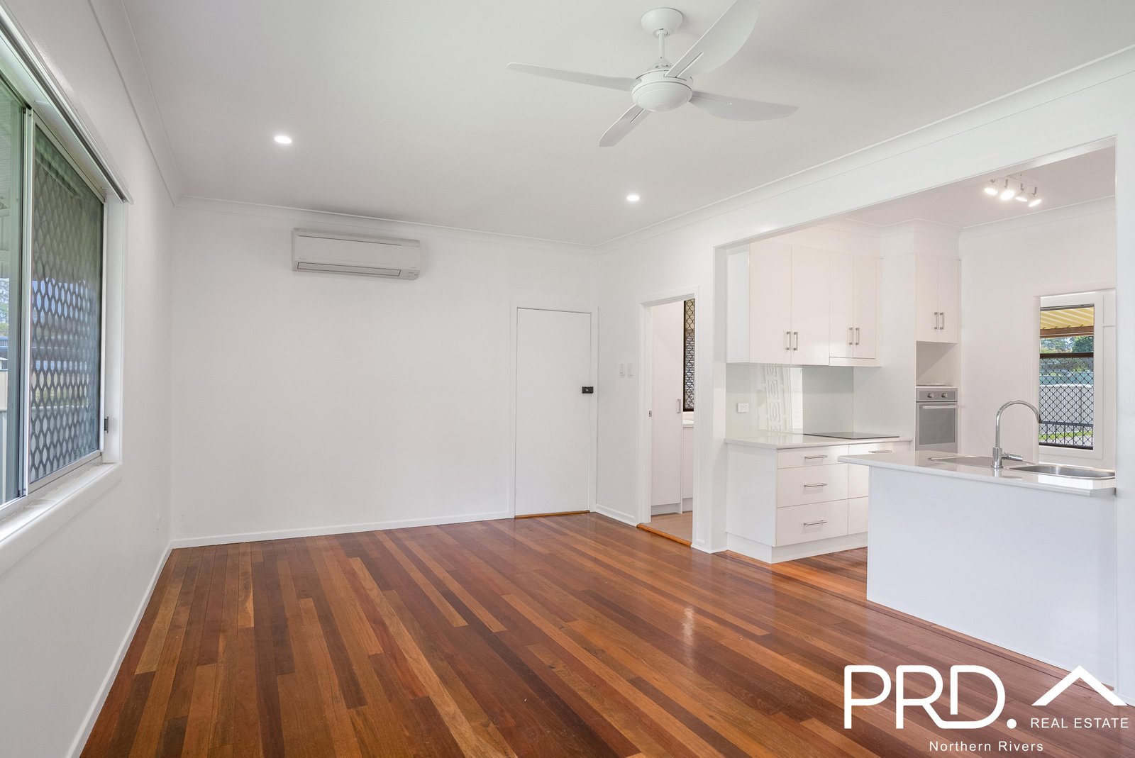 81 Stapleton Avenue CASINO 5