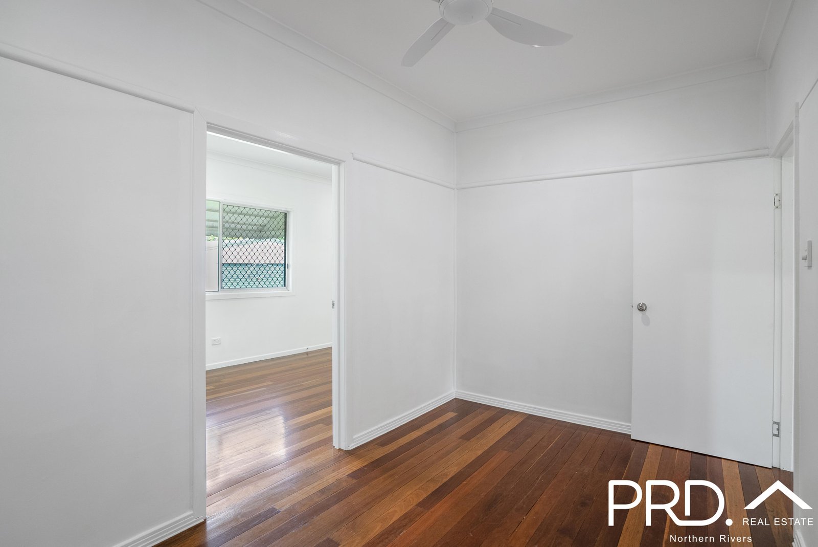 81 Stapleton Avenue CASINO 10