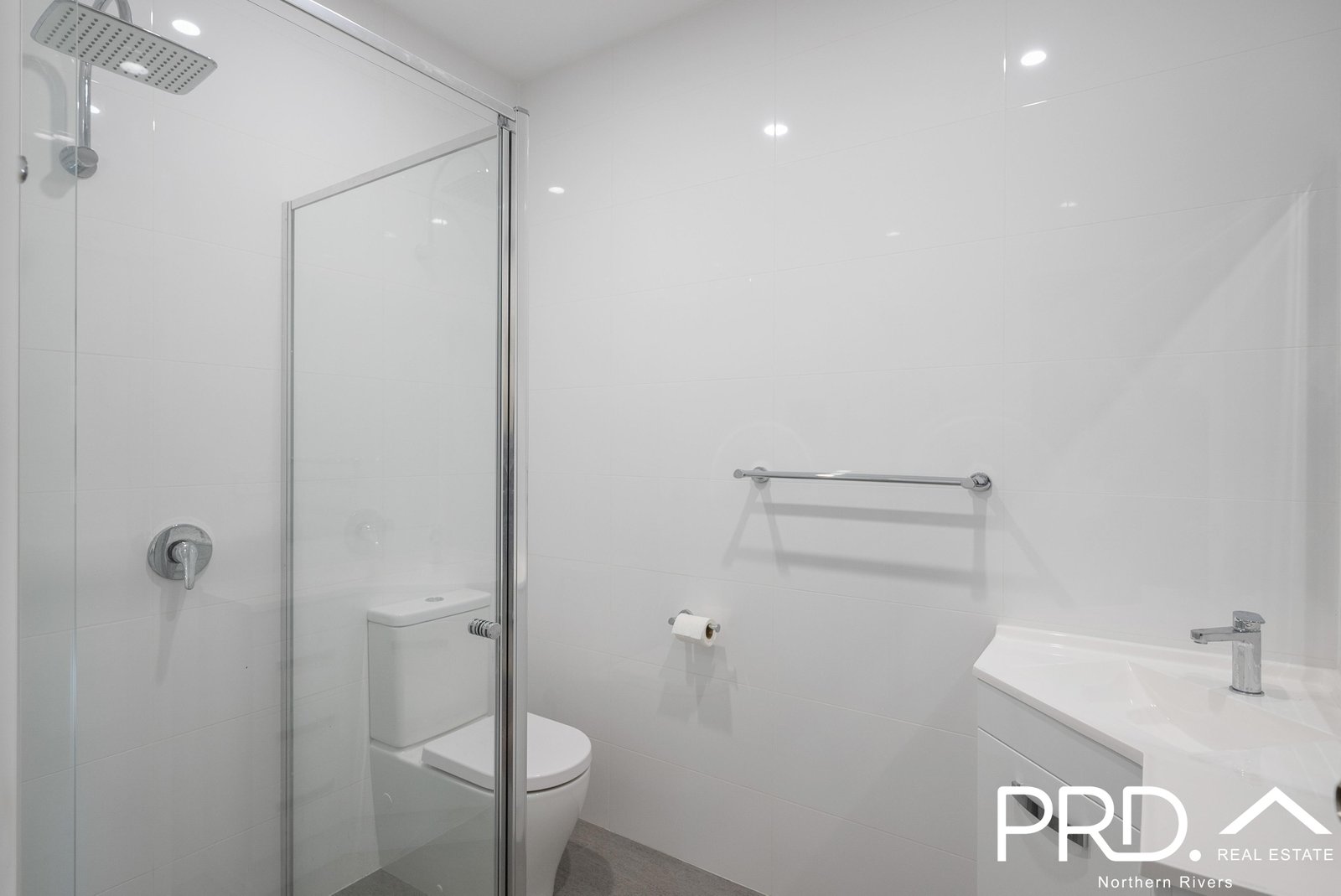 81 Stapleton Avenue CASINO 13