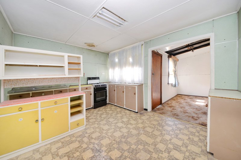 81 Tenterden Road BOTANY 4