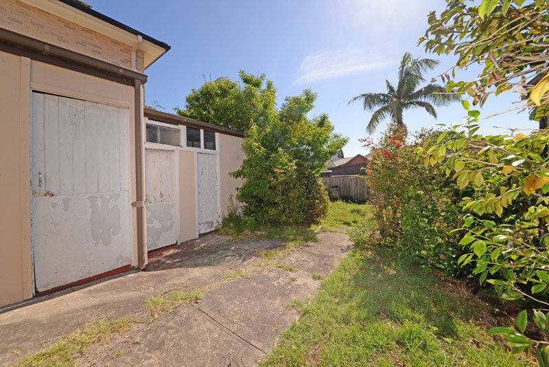 81 Tenterden Road BOTANY 8