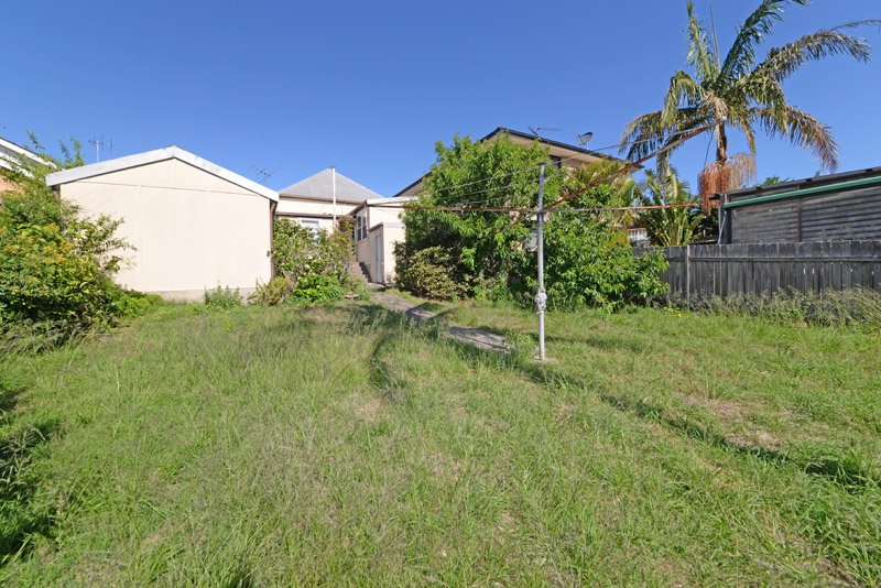 81 Tenterden Road BOTANY 9