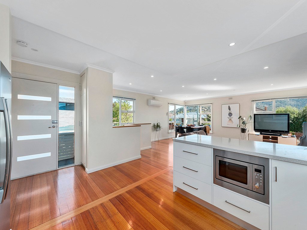 81 Terrina Street LAUDERDALE 2
