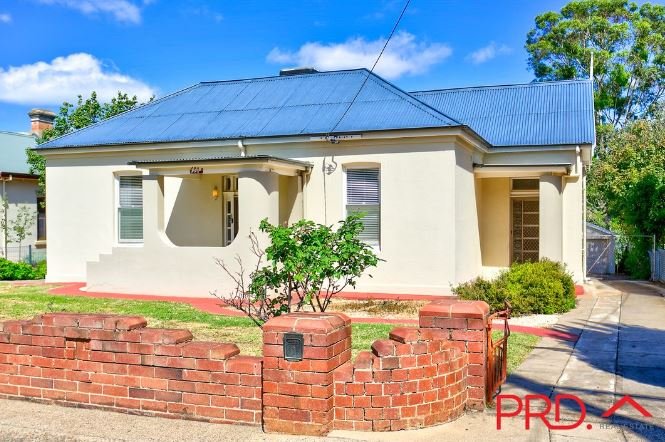 81 Upper Street TAMWORTH 2