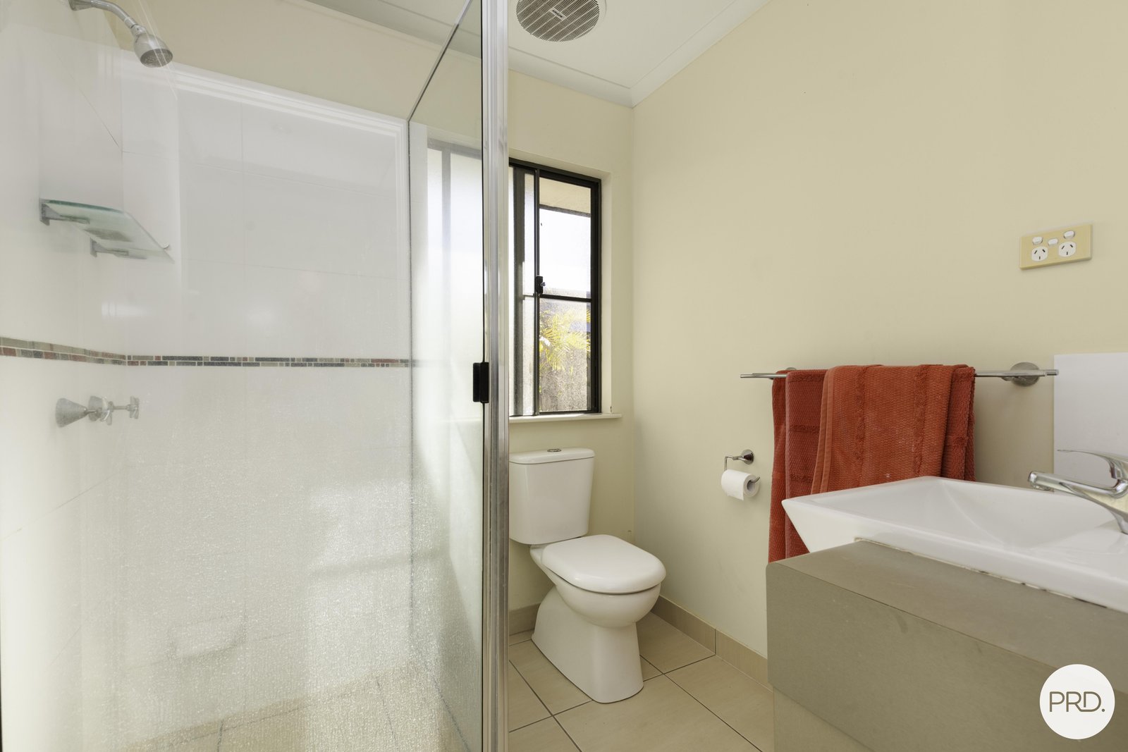 81 Whitehaven Drive BLACKS BEACH 10