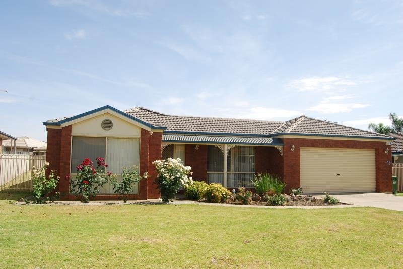 81 Yentoo Drive GLENFIELD PARK 1