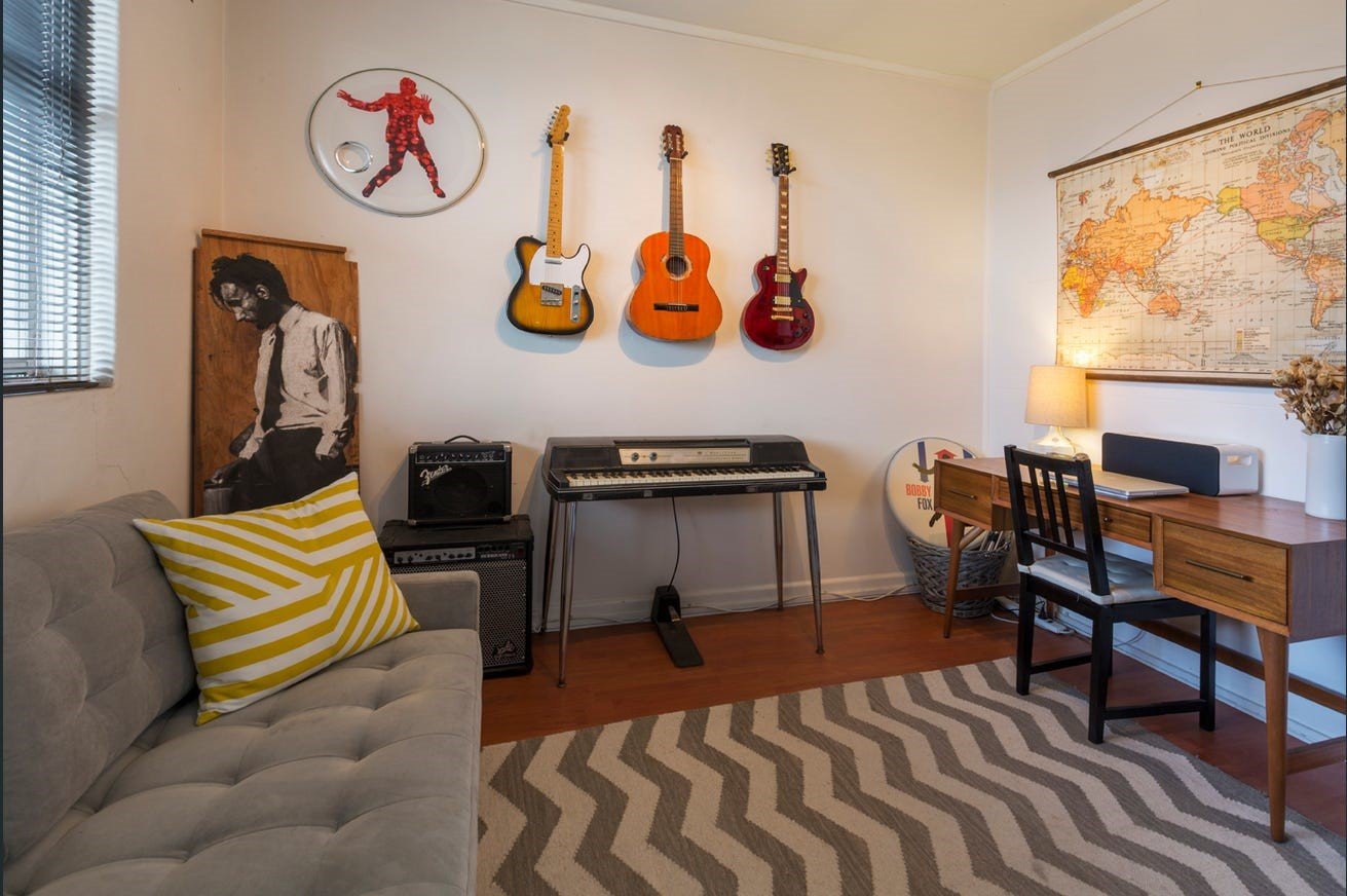 Real Estate and Property in 8/1 Yorston Court, Elsternwick, VIC