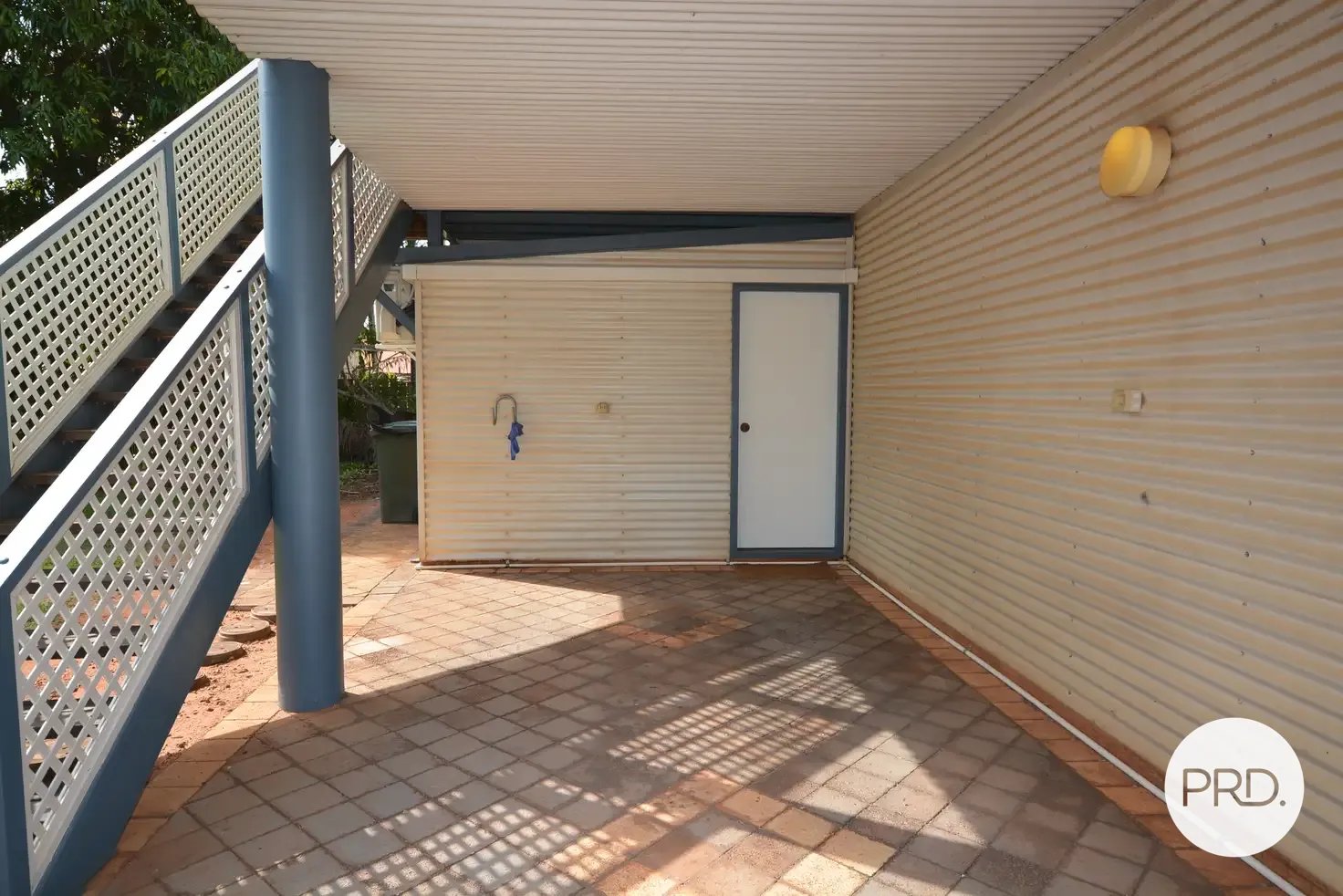 8/10 Bagot Street DJUGUN 2