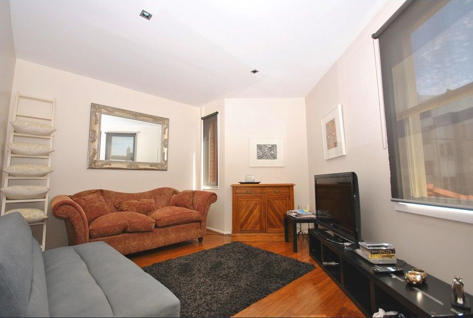 Gallery: 8/10 Carlisle Street
