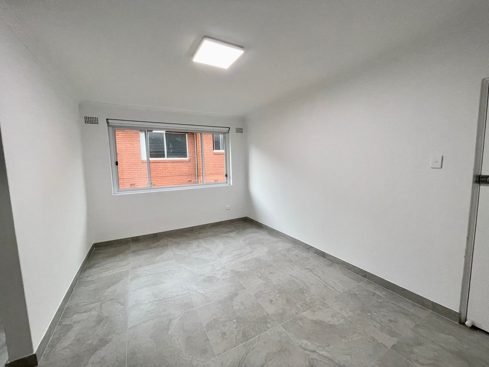 8/10 Colin Street LAKEMBA 2