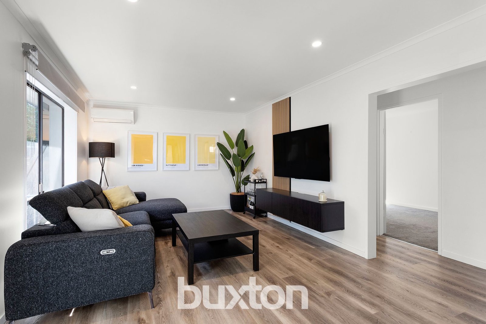 Gallery: 8/10 Eagland Road