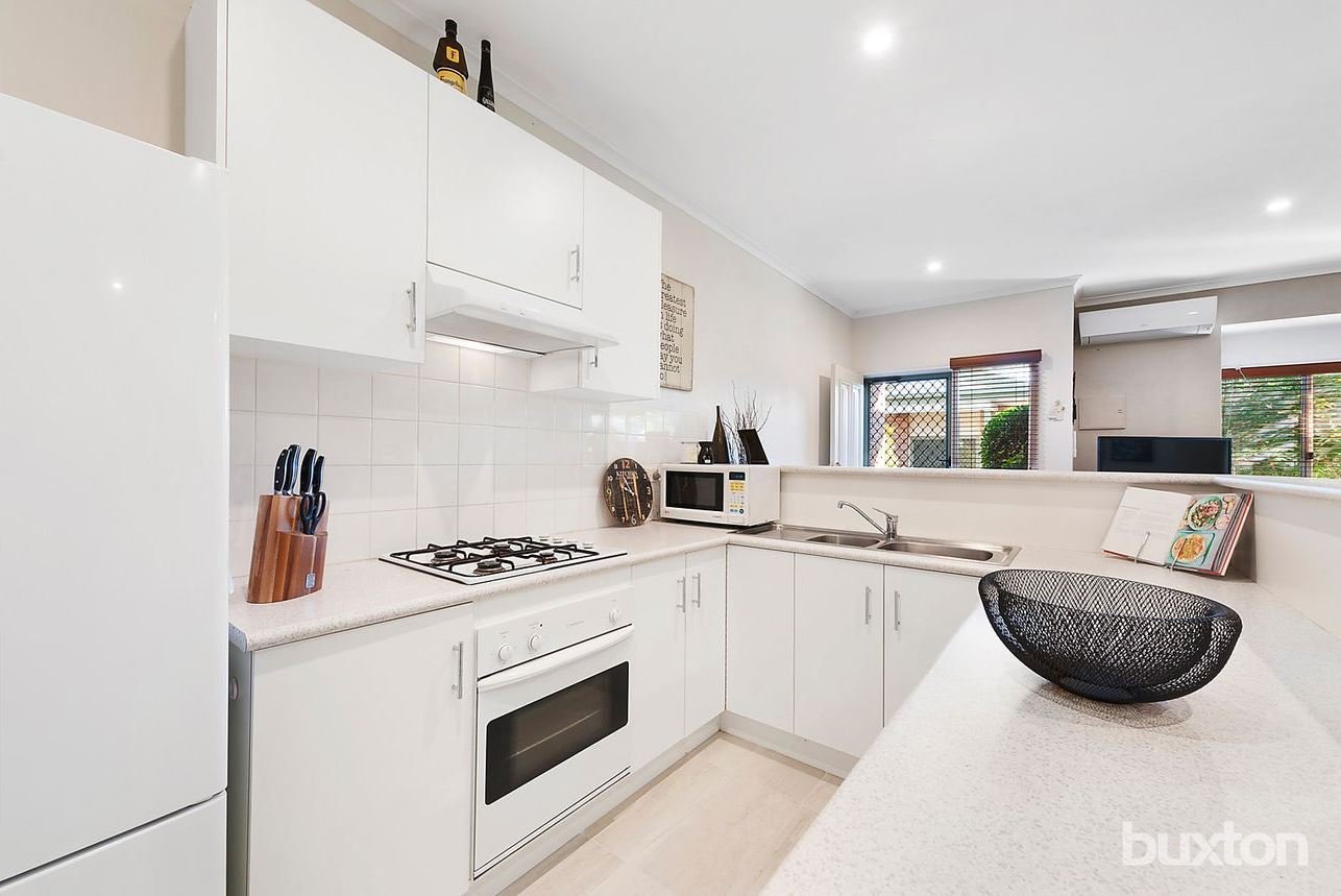 Gallery: 8/10 Maxflo Court