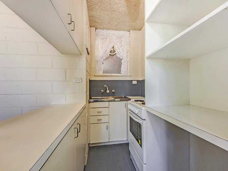 Gallery: 8/10 Mountain Street