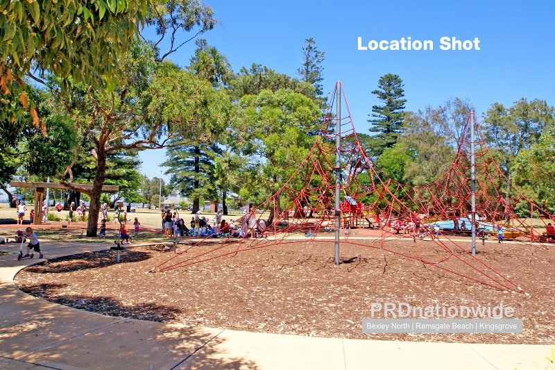 8/10 Oldham Crescent DOLLS POINT 8