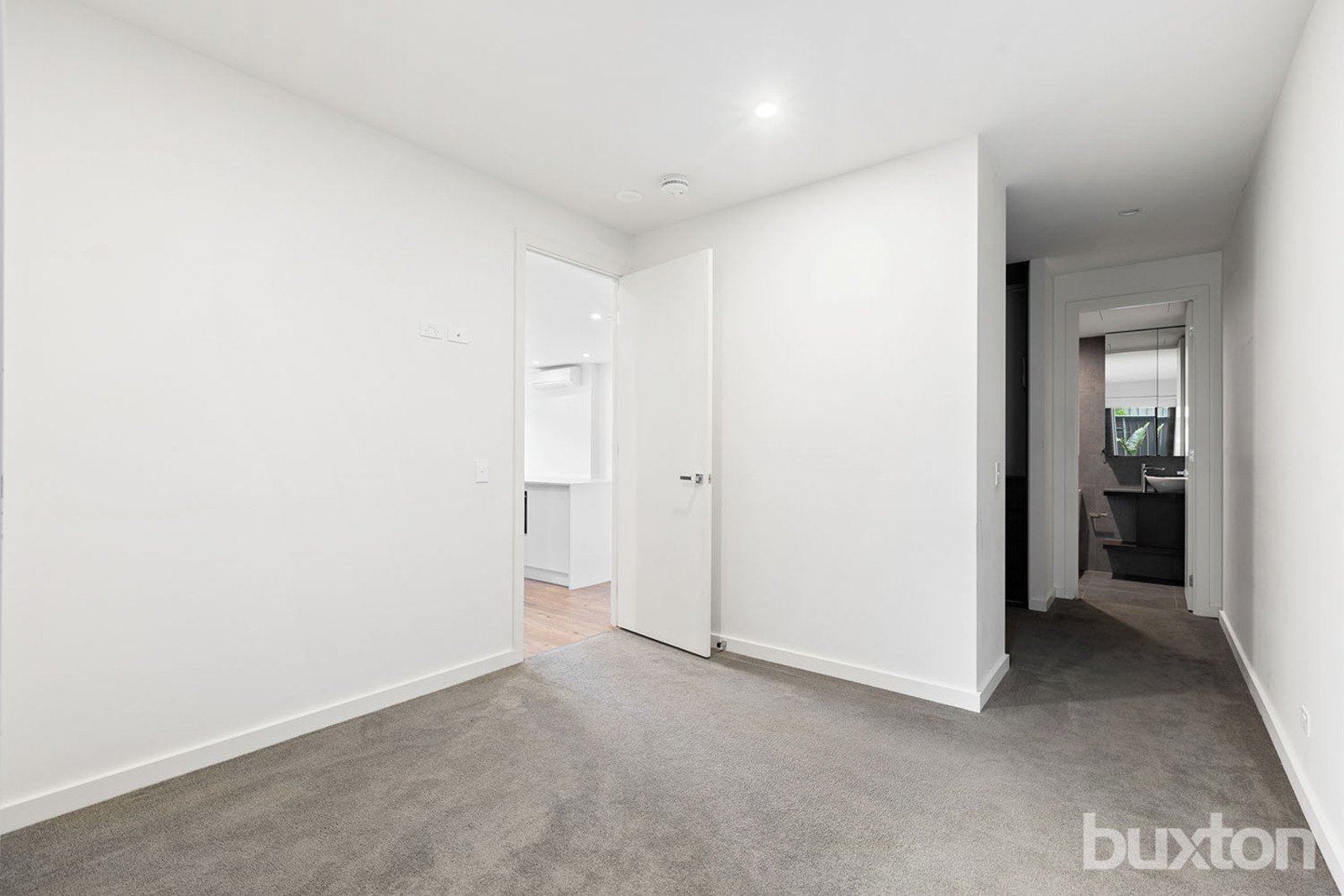 Gallery: 8/10 Station Avenue