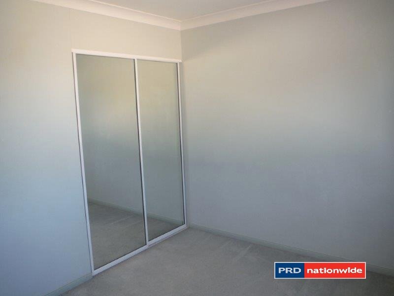 8/10 Surrey Street NUNDAH 4