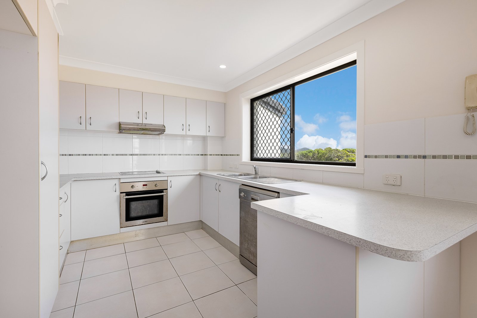8/10 Tweed Coast Road HASTINGS POINT 7