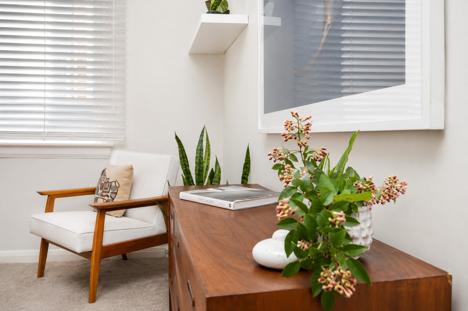 8/10 Warners Avenue NORTH BONDI 4