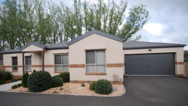 8/100 Molonglo Street BUNGENDORE 1
