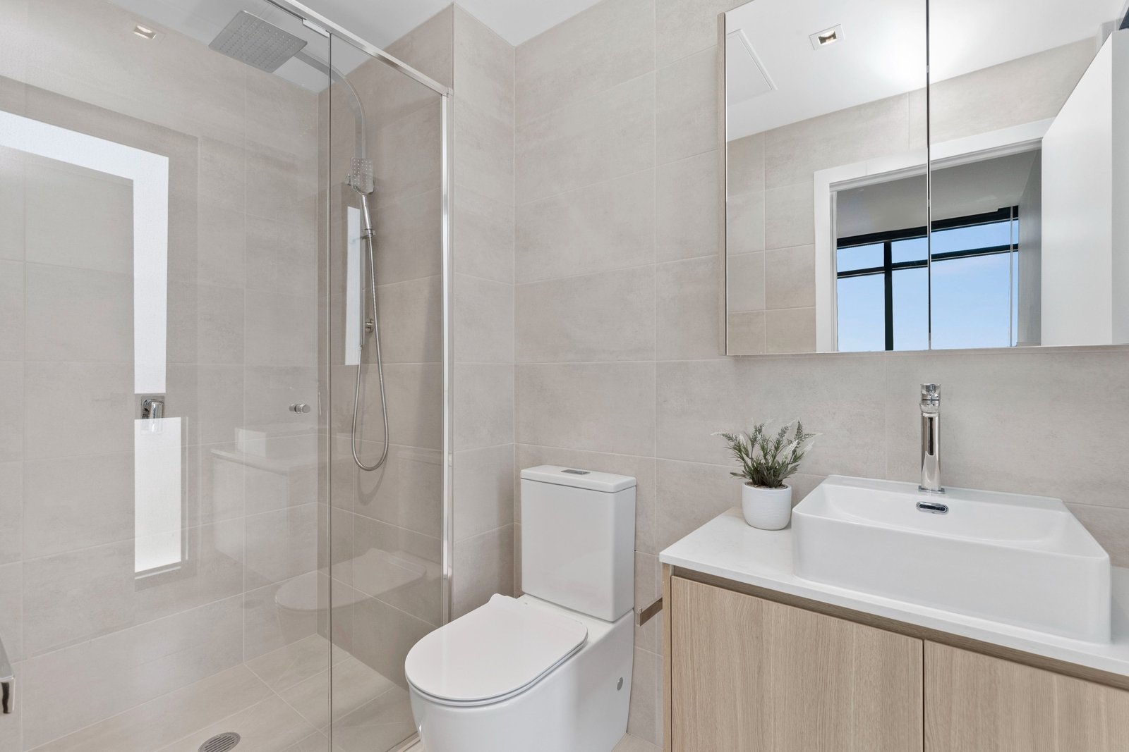 Real Estate and Property in 8/100 The Parade, Ocean Grove, VIC