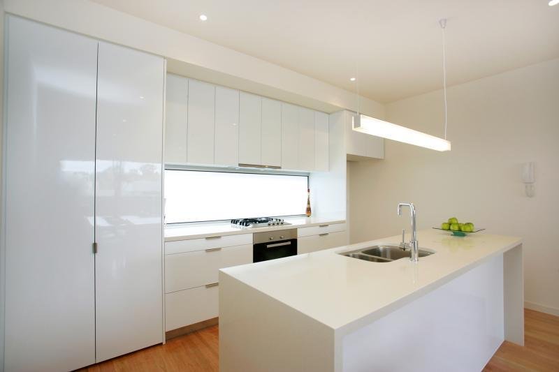 Gallery: 8/101 Crown Street