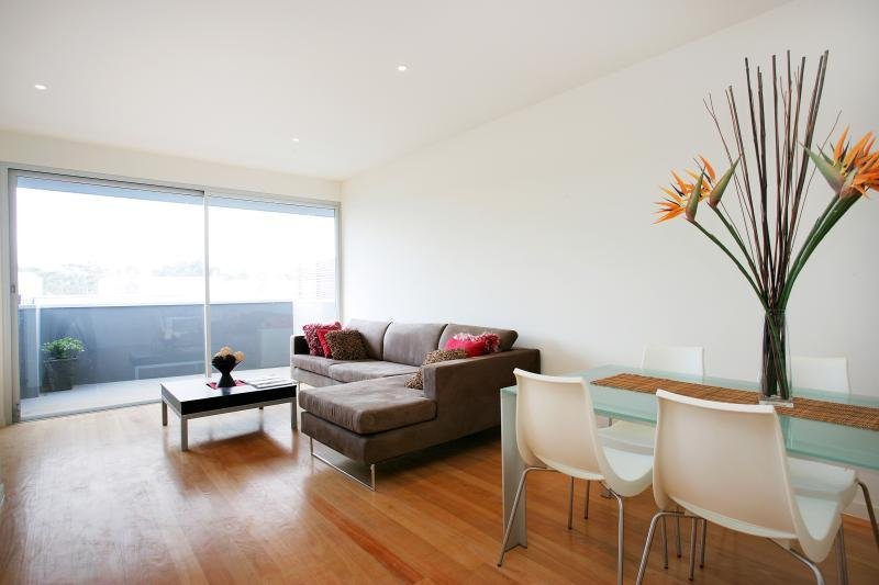 Gallery: 8/101 Crown Street