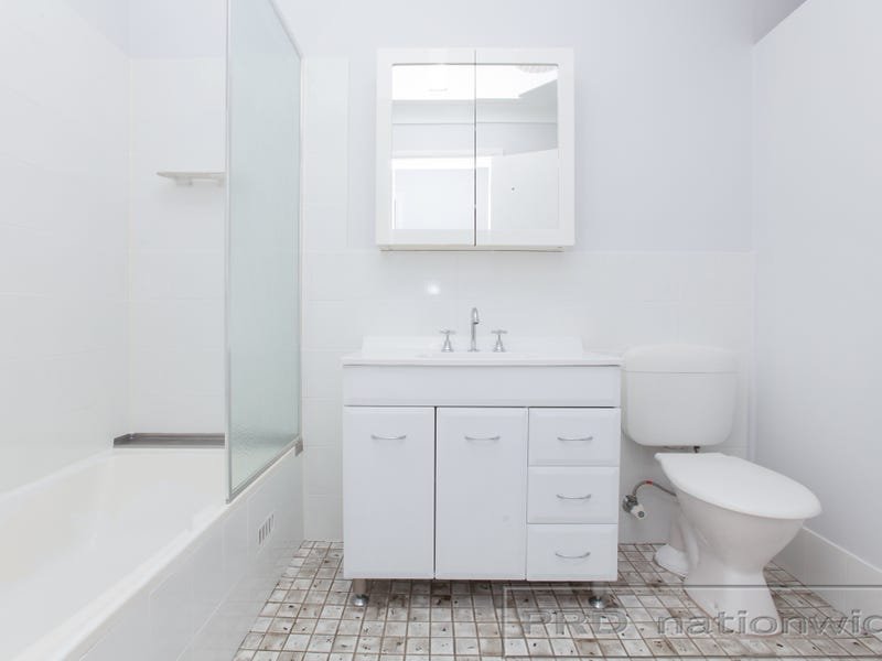 8/102 Mitchell Avenue KURRI KURRI 9