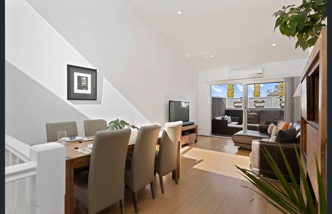 Gallery: 8/1038 North Road