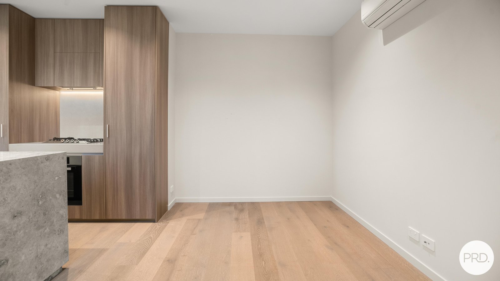 810/605 St Kilda Road MELBOURNE 3