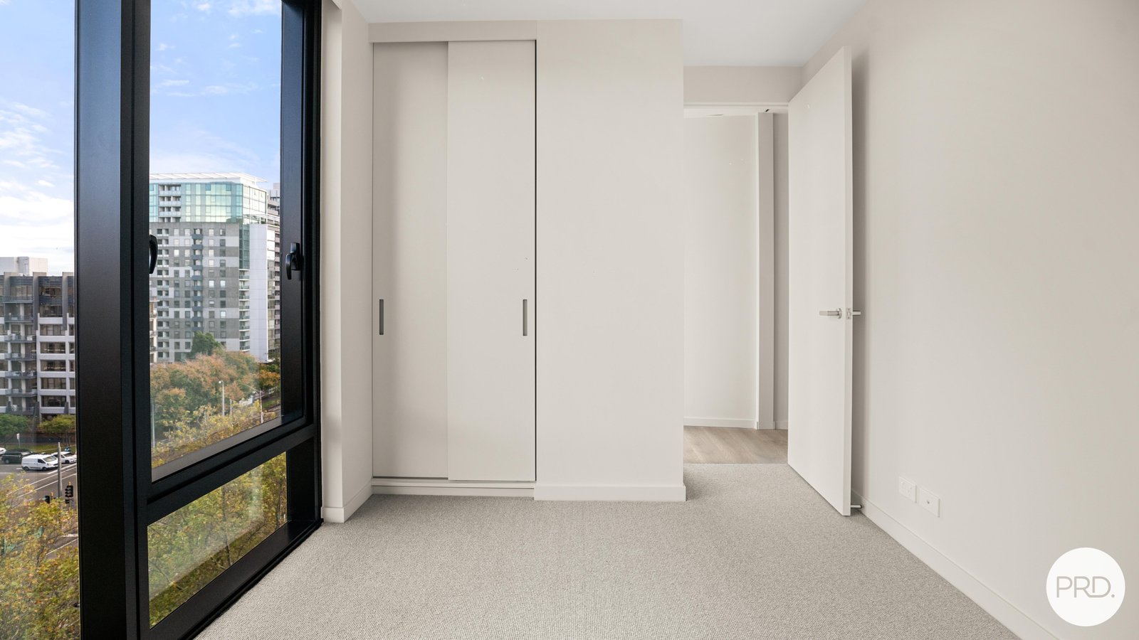 810/605 St Kilda Road MELBOURNE 6