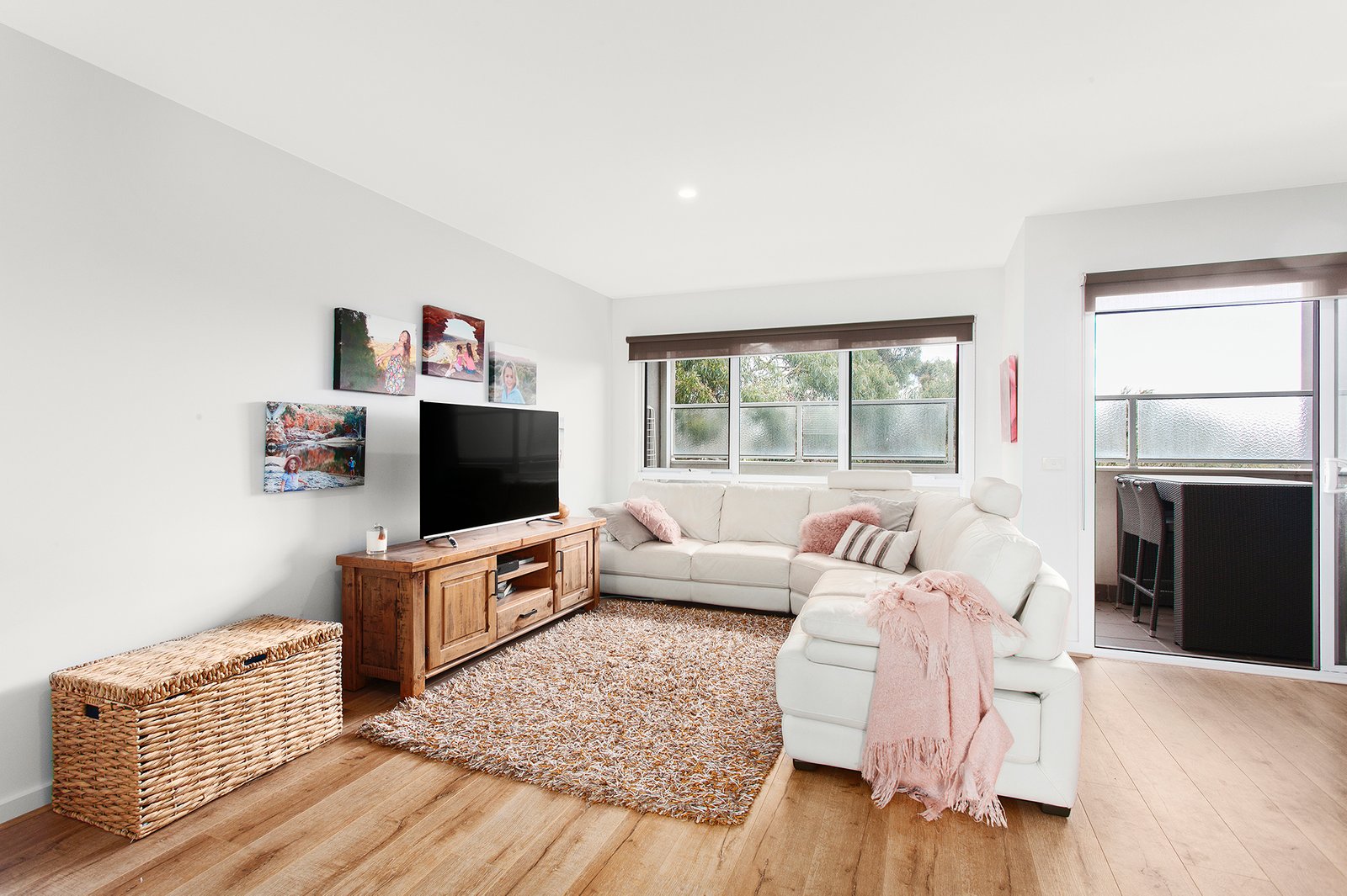 Gallery: 8/107 Nepean Highway