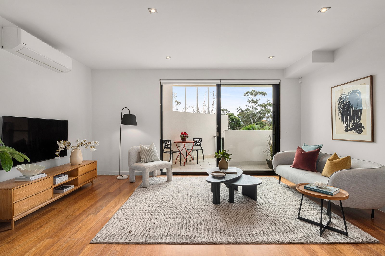 Gallery: 8/109 Asling Street
