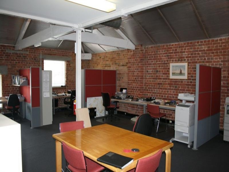 Gallery: 8/11 Beach Street
