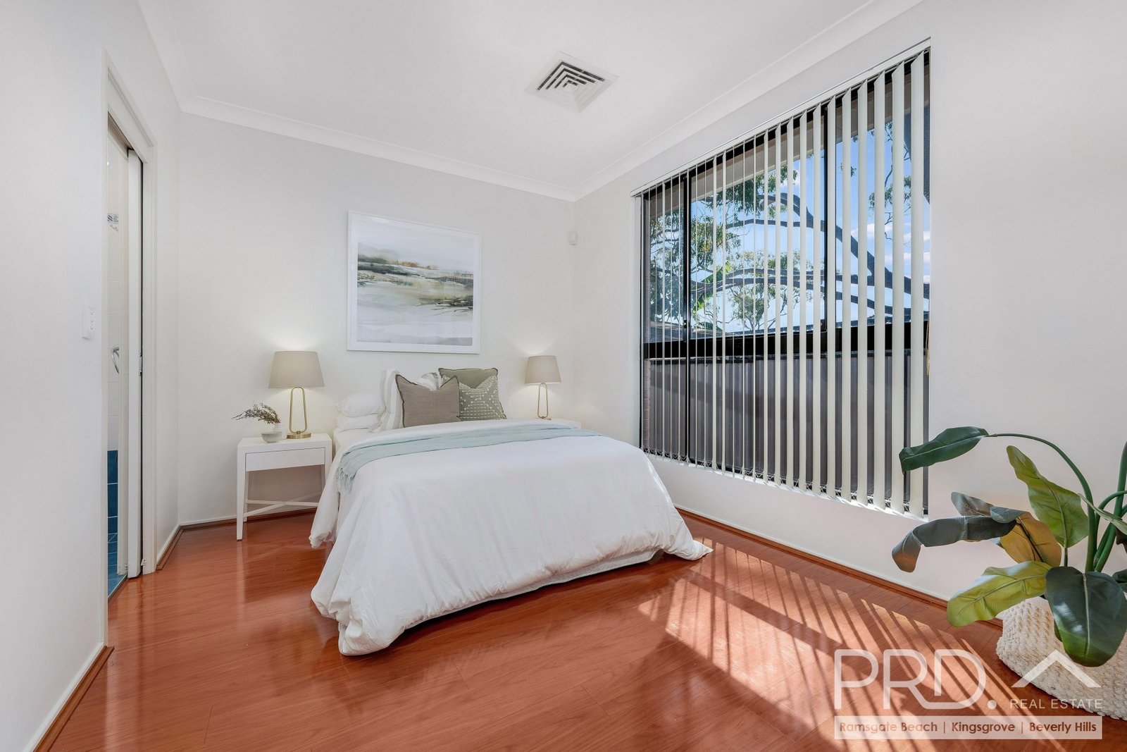 8/11 Berith Street KINGSGROVE 5