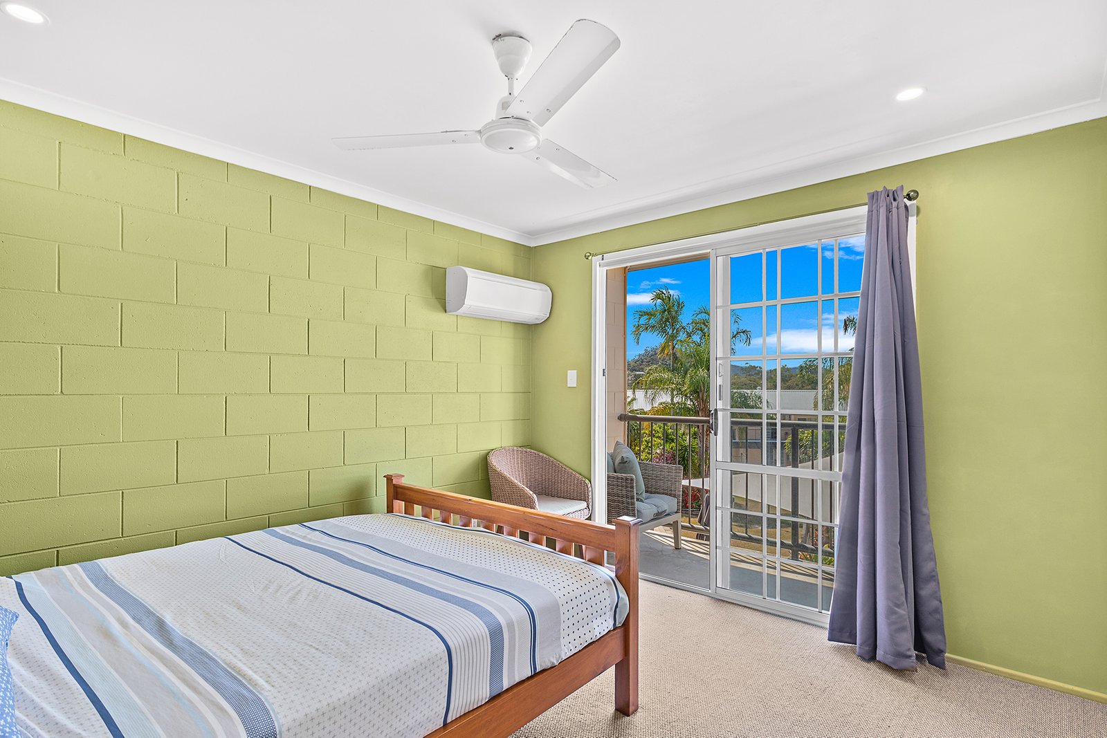 8/11 Island Drive CANNONVALE 7
