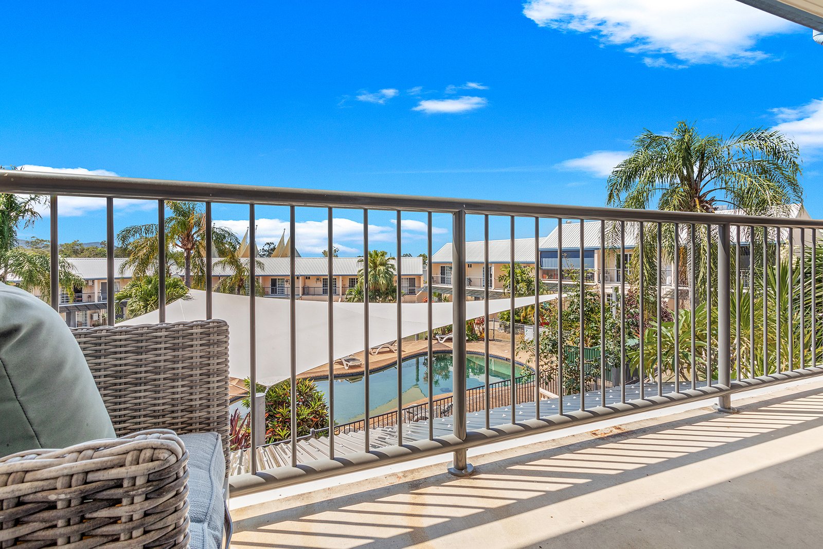 8/11 Island Drive CANNONVALE 8