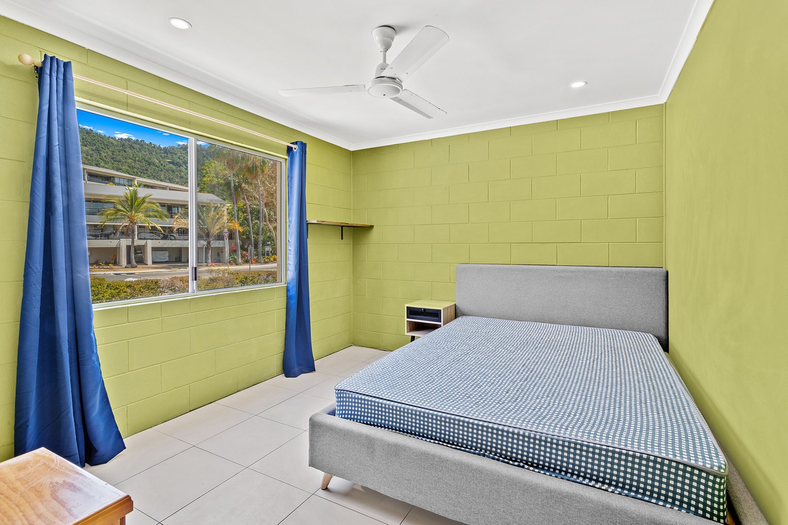 8/11 Island Drive CANNONVALE 10