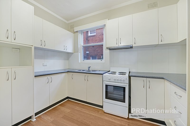 8/110-112 Chuter Avenue RAMSGATE BEACH 3