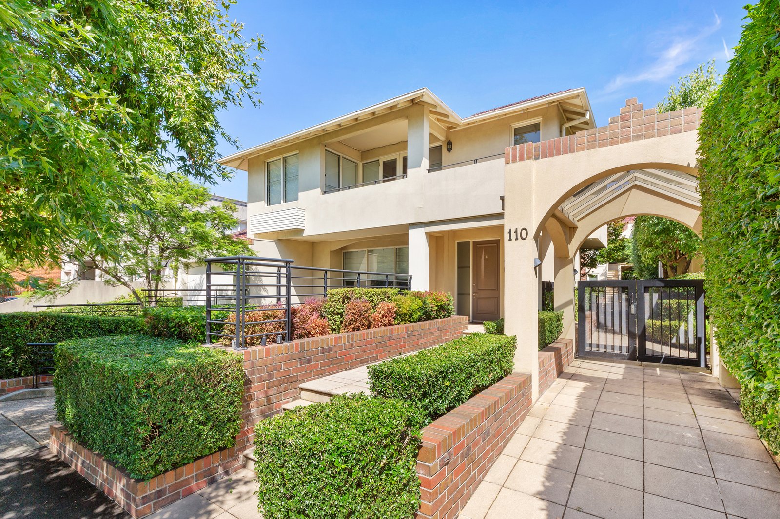 Gallery: 8/110 Martin Street
