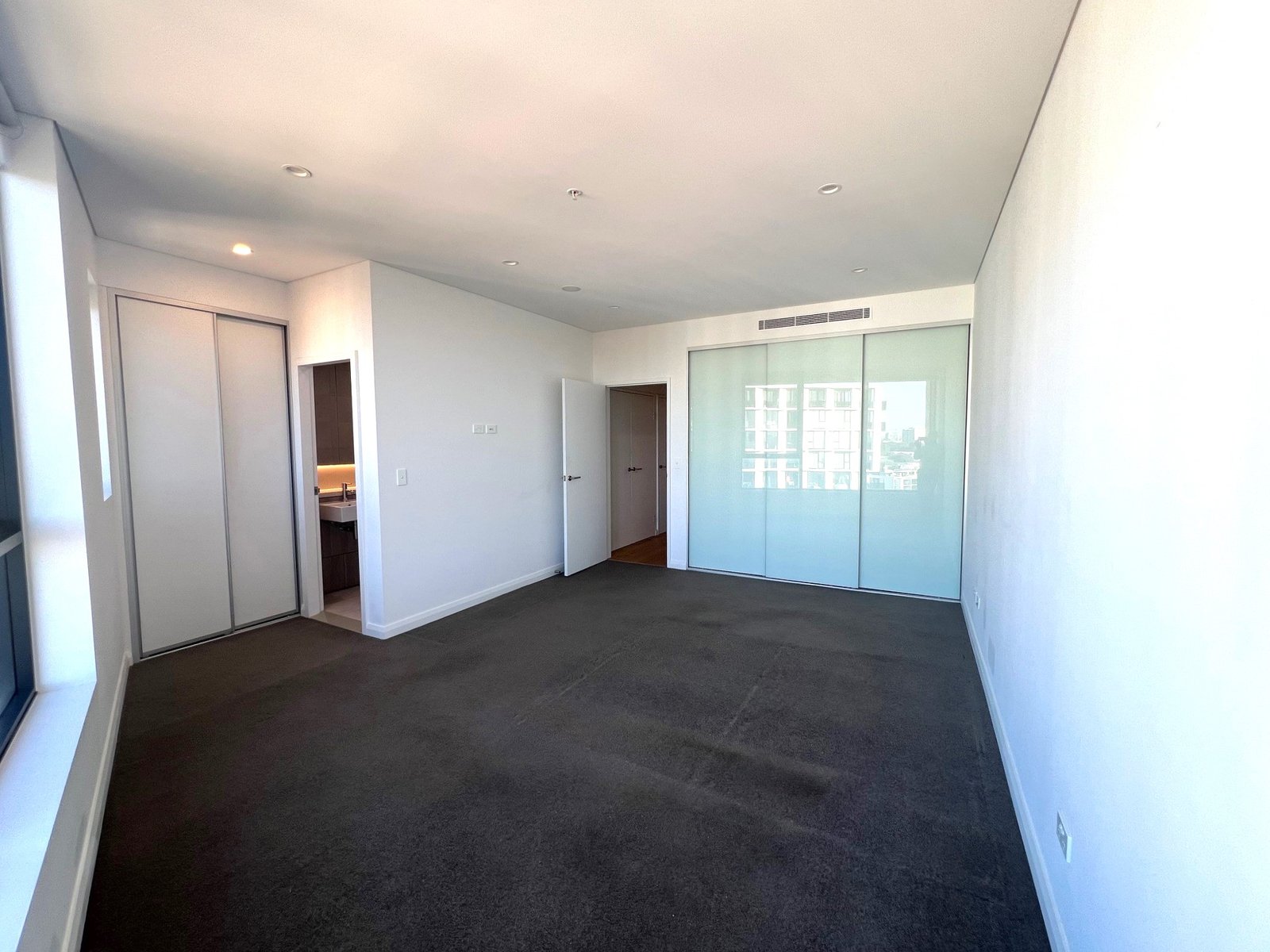 811/17-19 Bay Street ROCKDALE 4