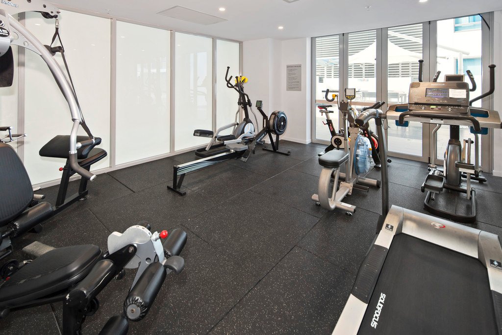 811/19 Imperial Parade LABRADOR 20