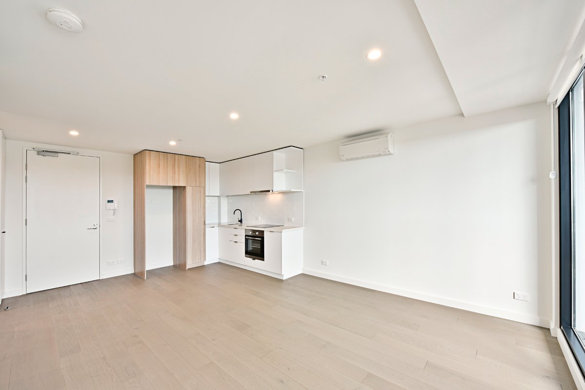 Gallery: 811/2-6 Railway Road