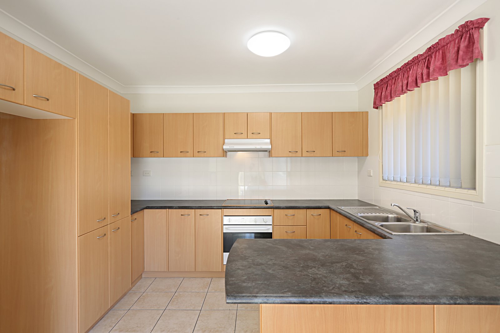 8/112 Bong Bong Road HORSLEY 2