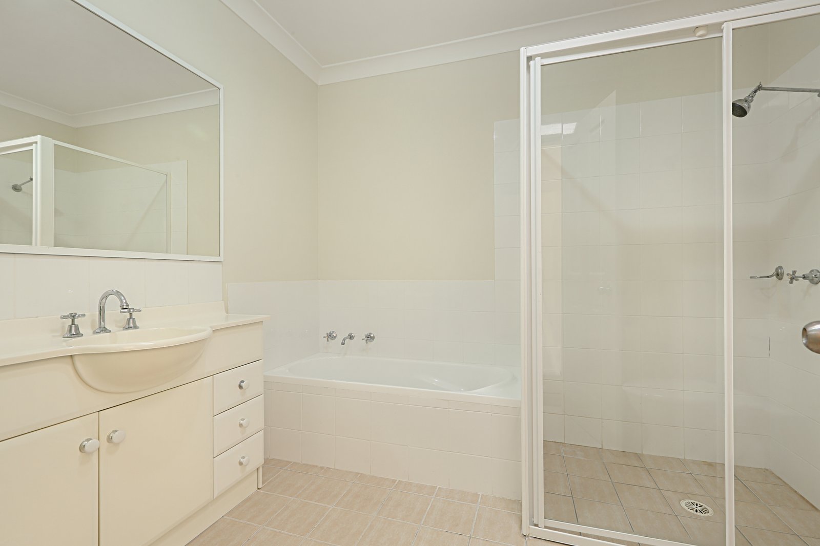 8/112 Bong Bong Road HORSLEY 4