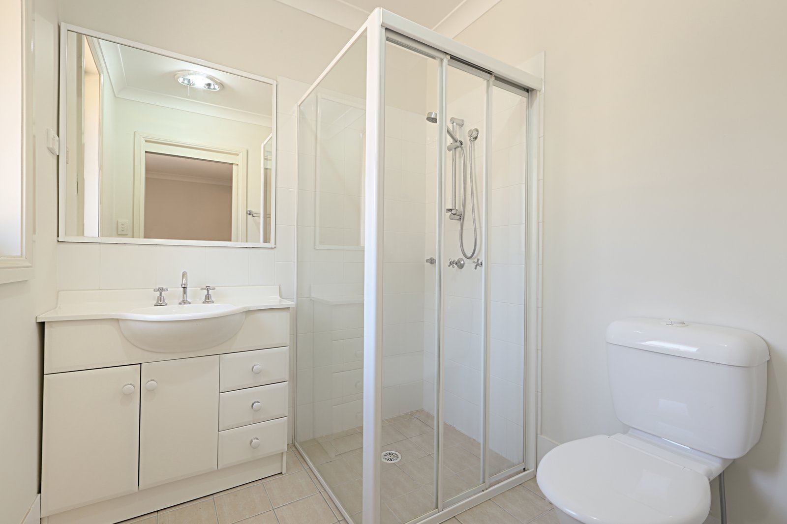 8/112 Bong Bong Road HORSLEY 6