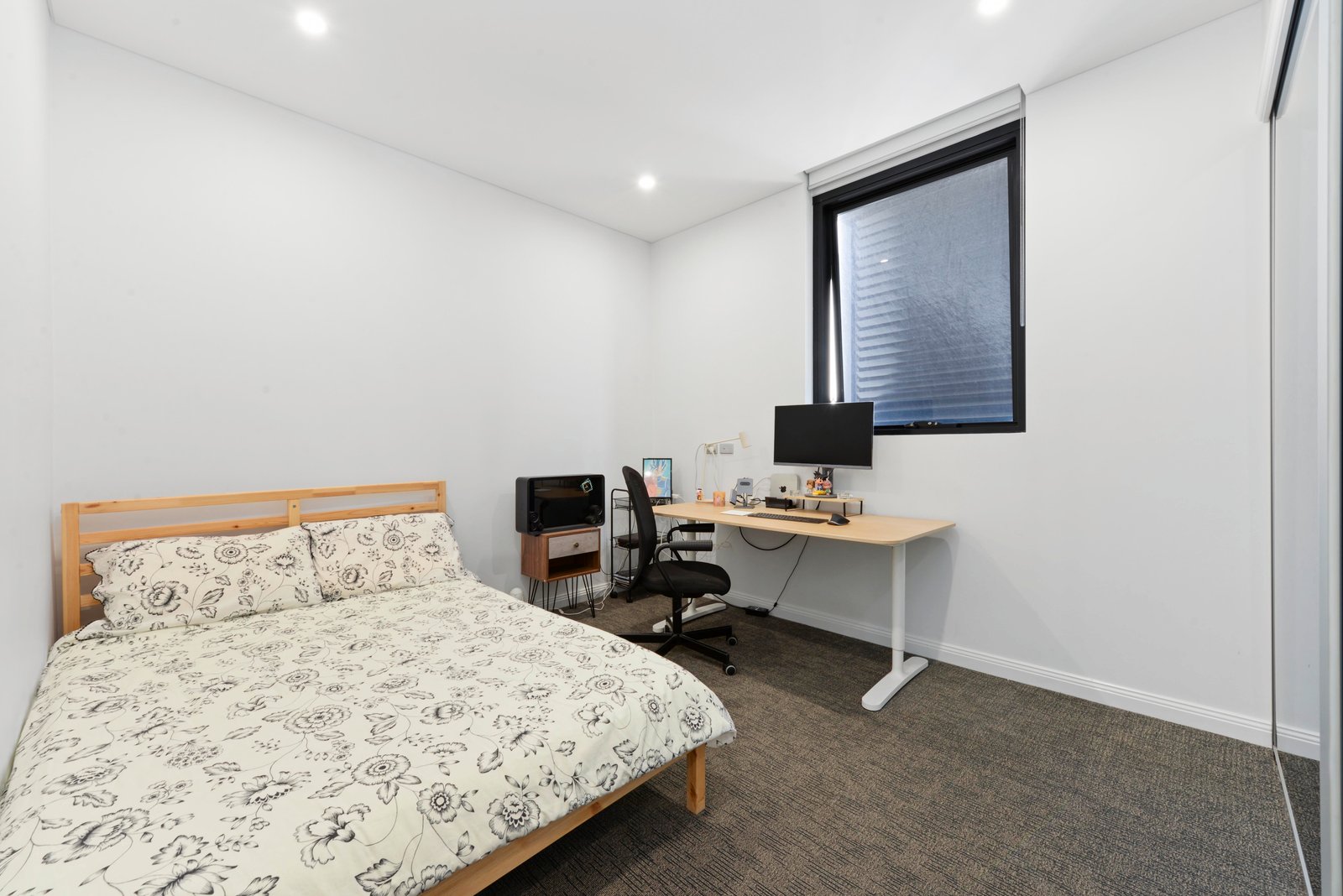 811/3 Finch Drive EASTGARDENS 4